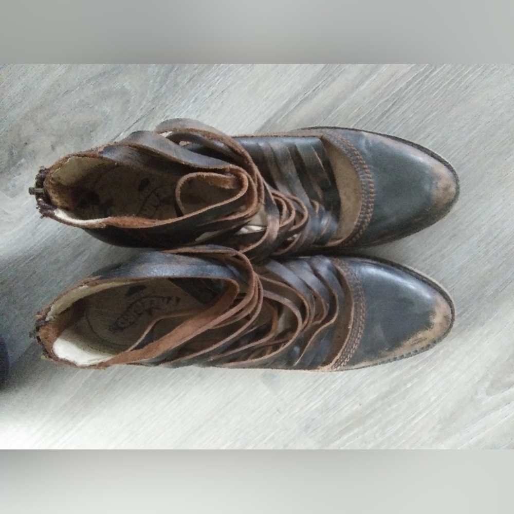 Free Bird Booties